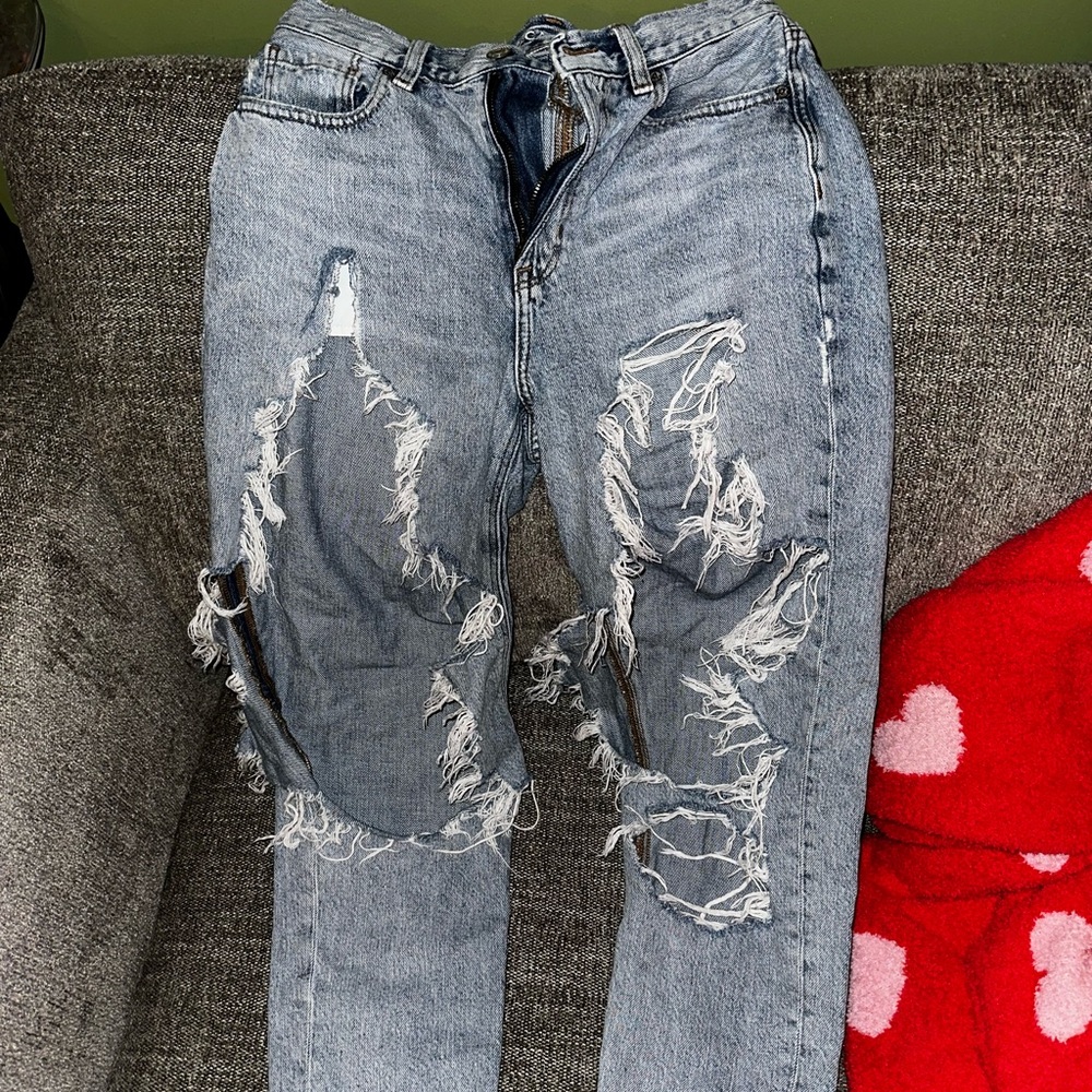 American eagle super distressed jeans
